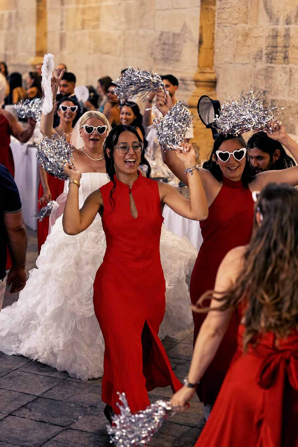 Danse et ambiance festive lors d'une soirée événementielle